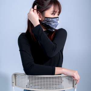 girl wearing kivrus mask